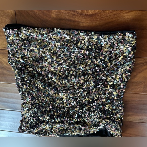 ASTR the Label Milan Skirt in Black Rainbow Sequin | REVOLVE size Large - Picture 4 of 6